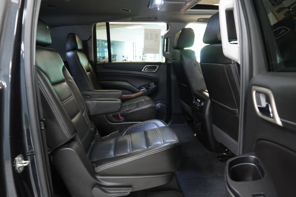 Used 2020 GMC Yukon XL Denali w/ Open Road Package AWD/4WD image 39