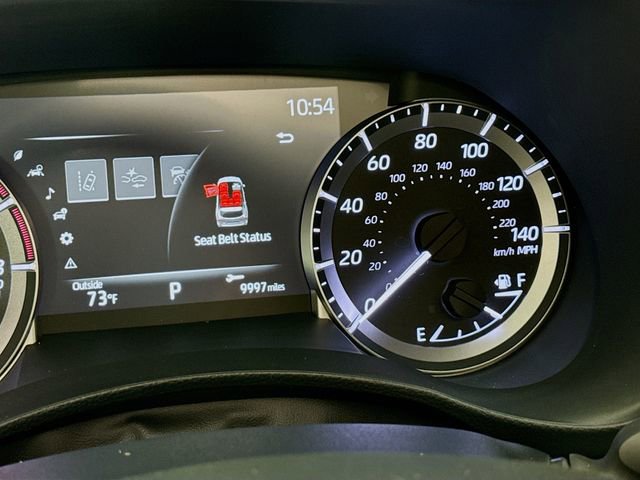 Used 2023 Toyota Highlander XLE AWD/4WD image 12