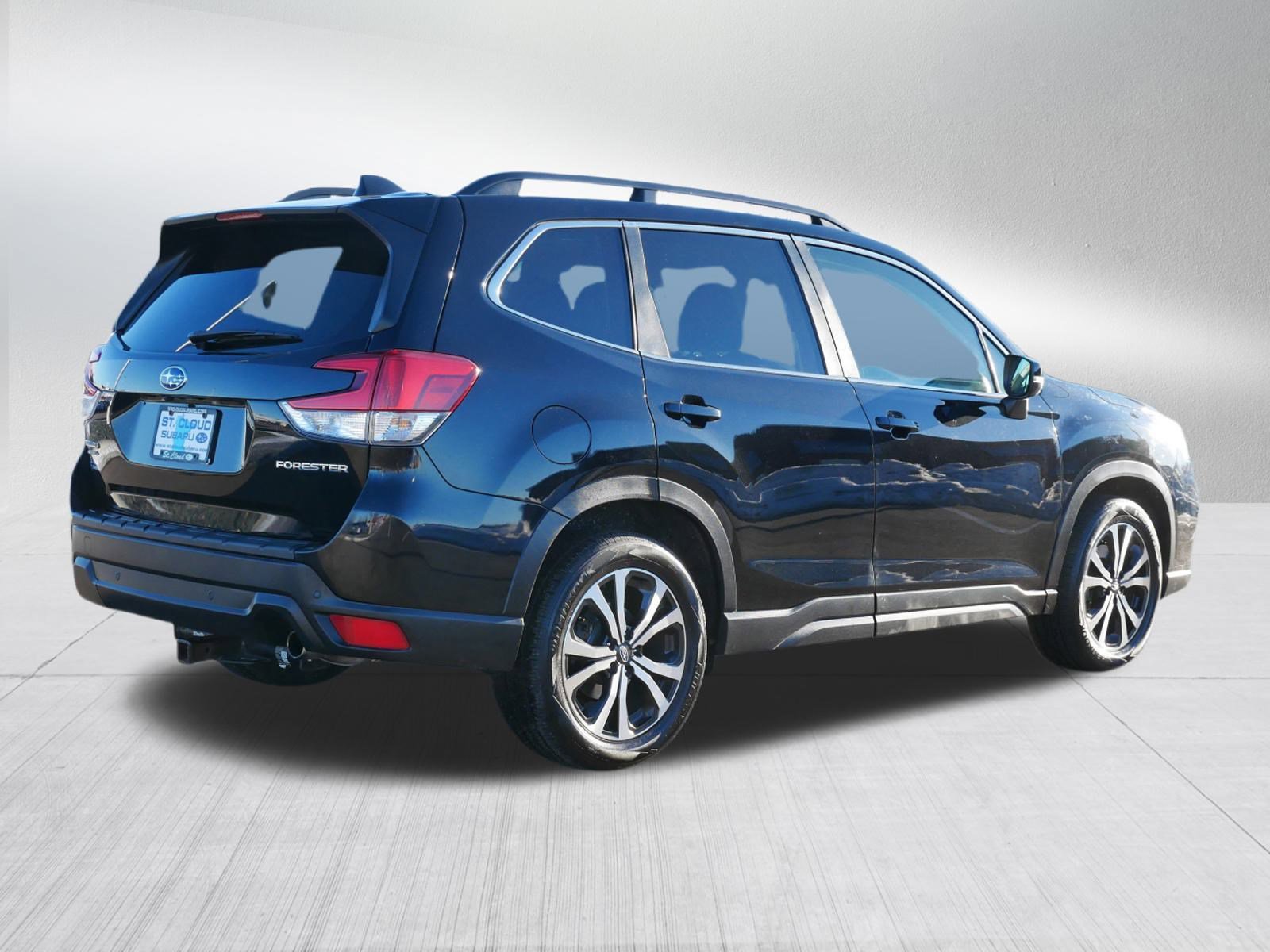 Used 2021 Subaru Forester Limited w/ Popular Package #3 image 7