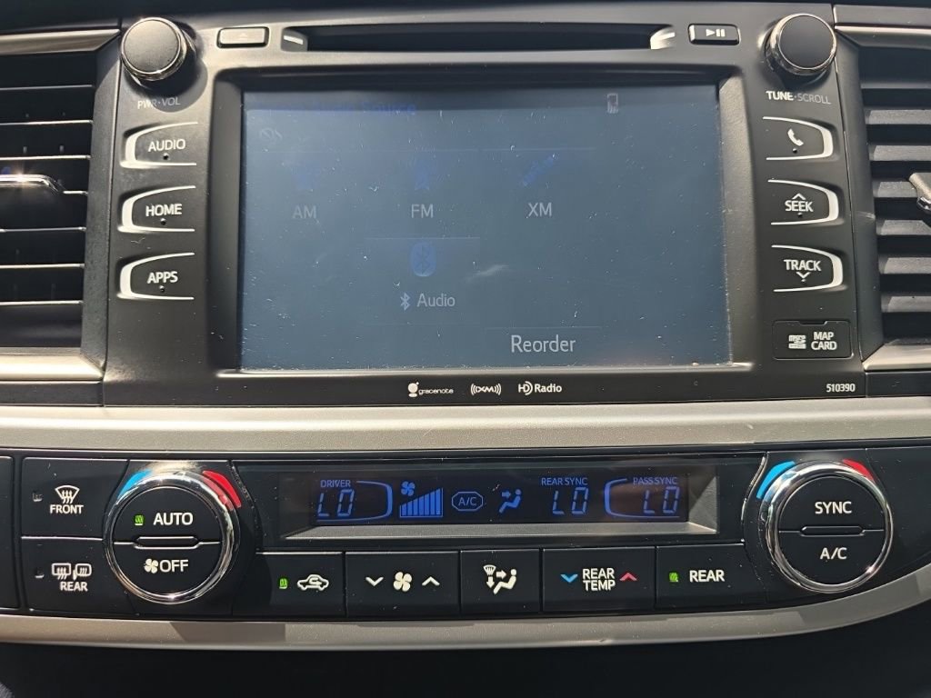 Used 2019 Toyota Highlander XLE image 31