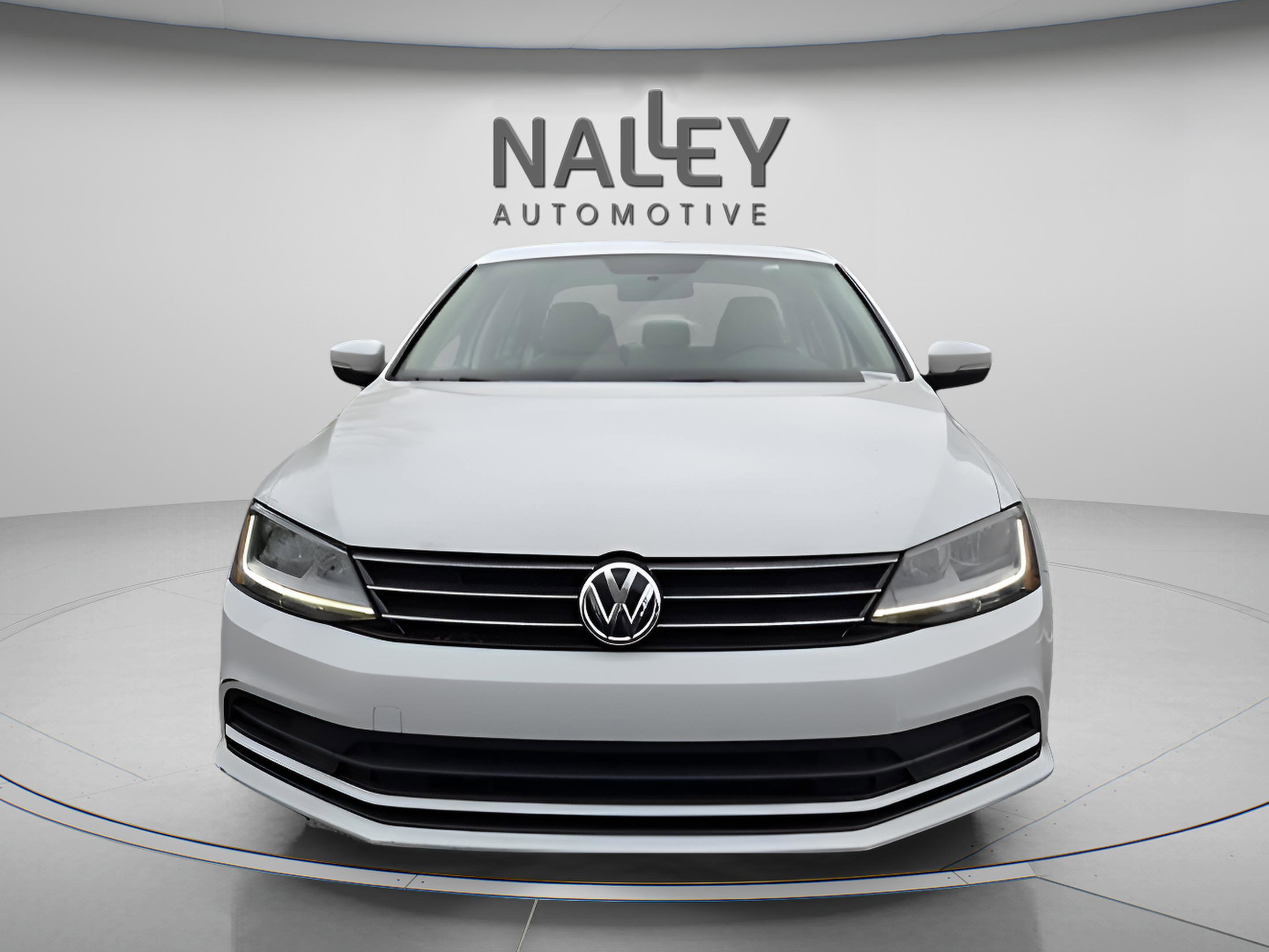 Used 2017 Volkswagen Jetta SE image 8