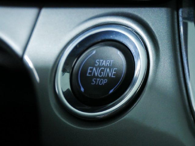 Used 2025 Chevrolet Trax LT FWD image 26