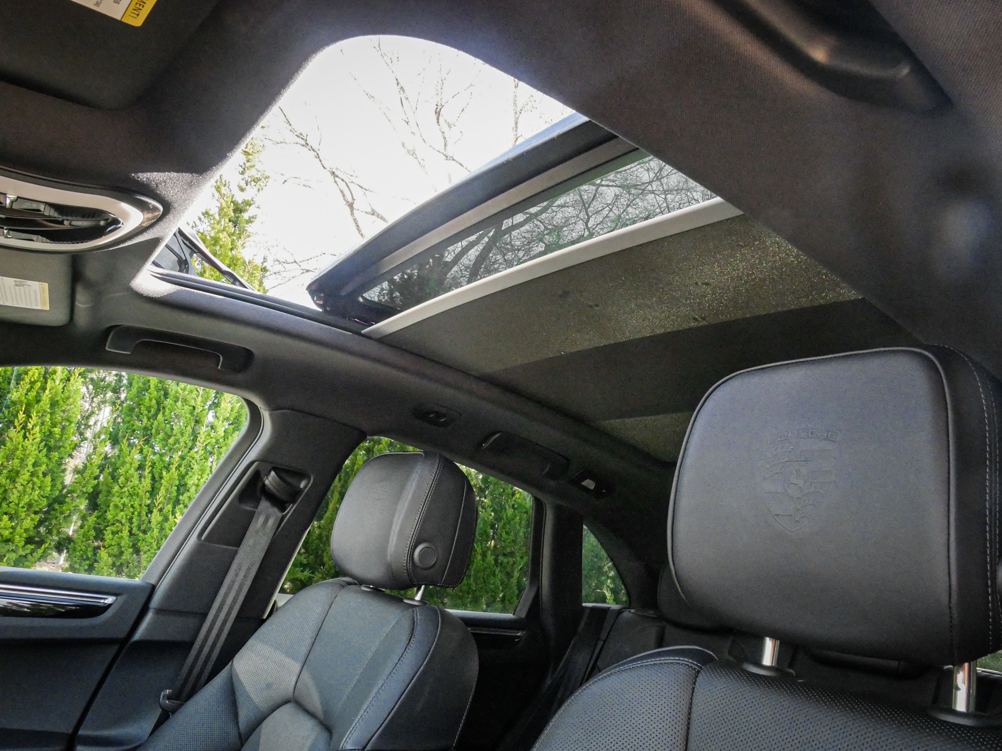 Used 2025 Porsche Macan AWD/4WD image 28