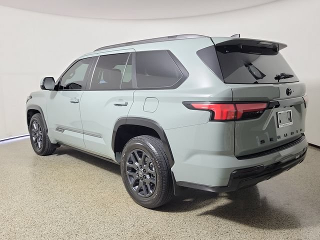Used 2025 Toyota Sequoia Platinum AWD/4WD image 7