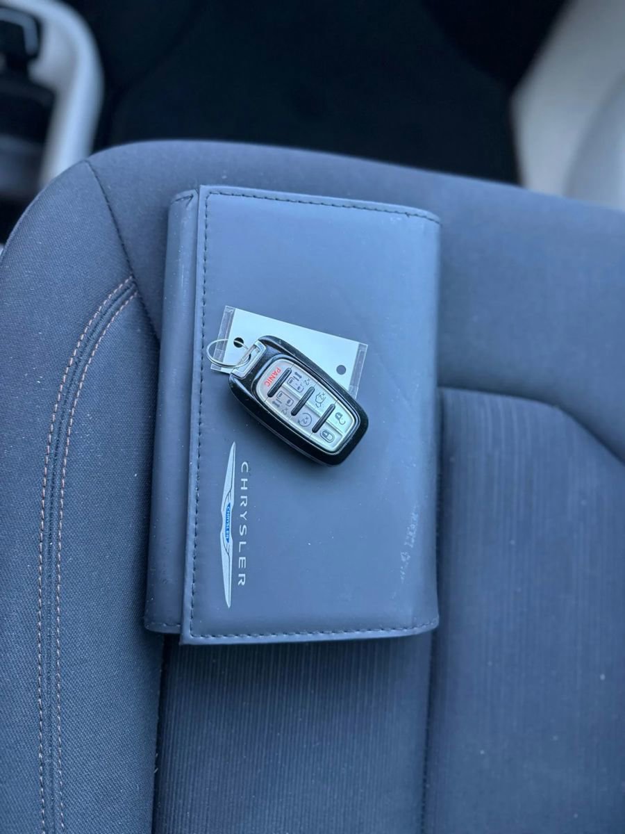 Used 2019 Chrysler Pacifica Touring Plus w/ Advanced Safetytec Group image 34