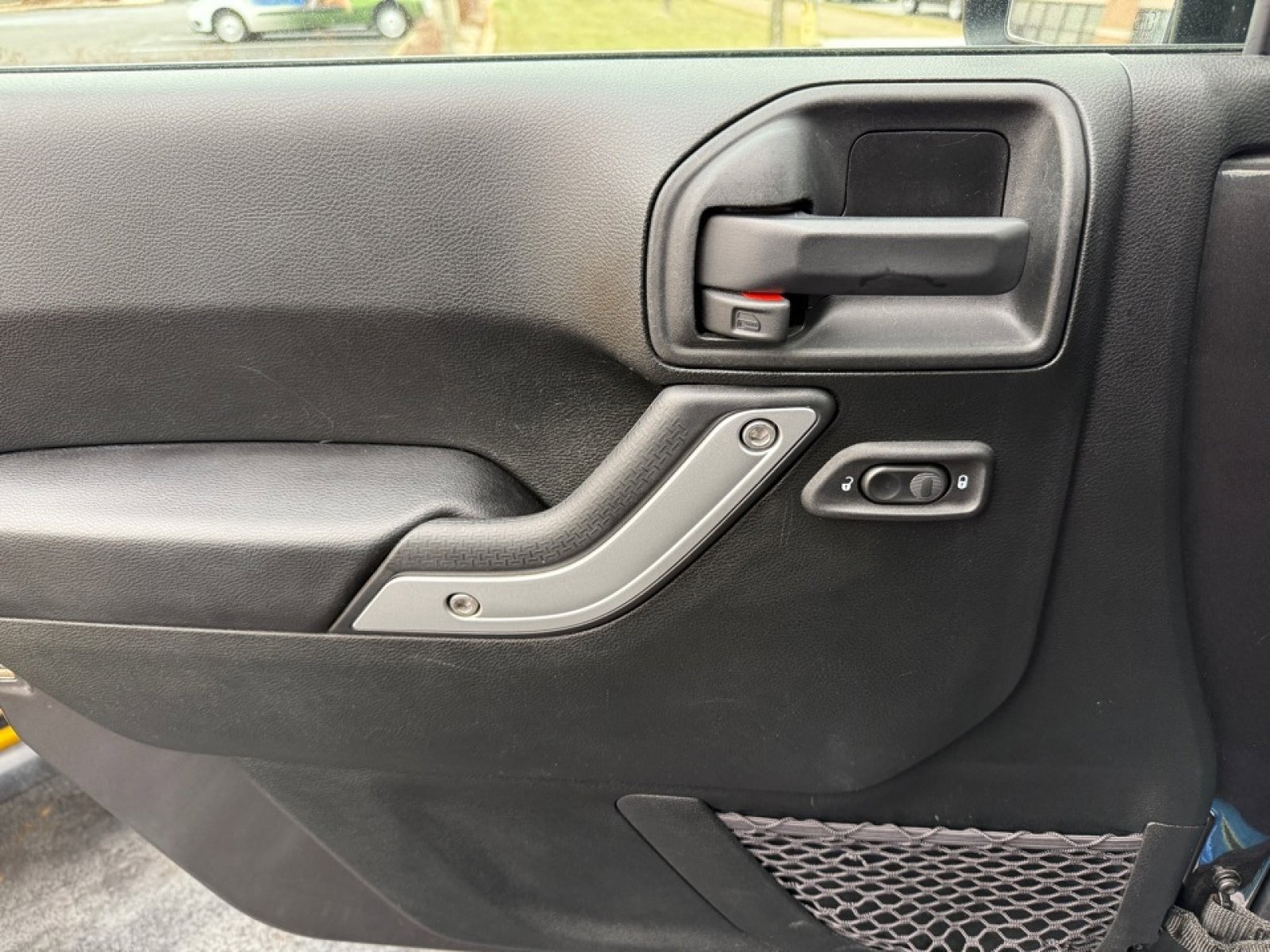 Used 2018 Jeep Wrangler Unlimited Sahara w/ Connectivity Group image 34