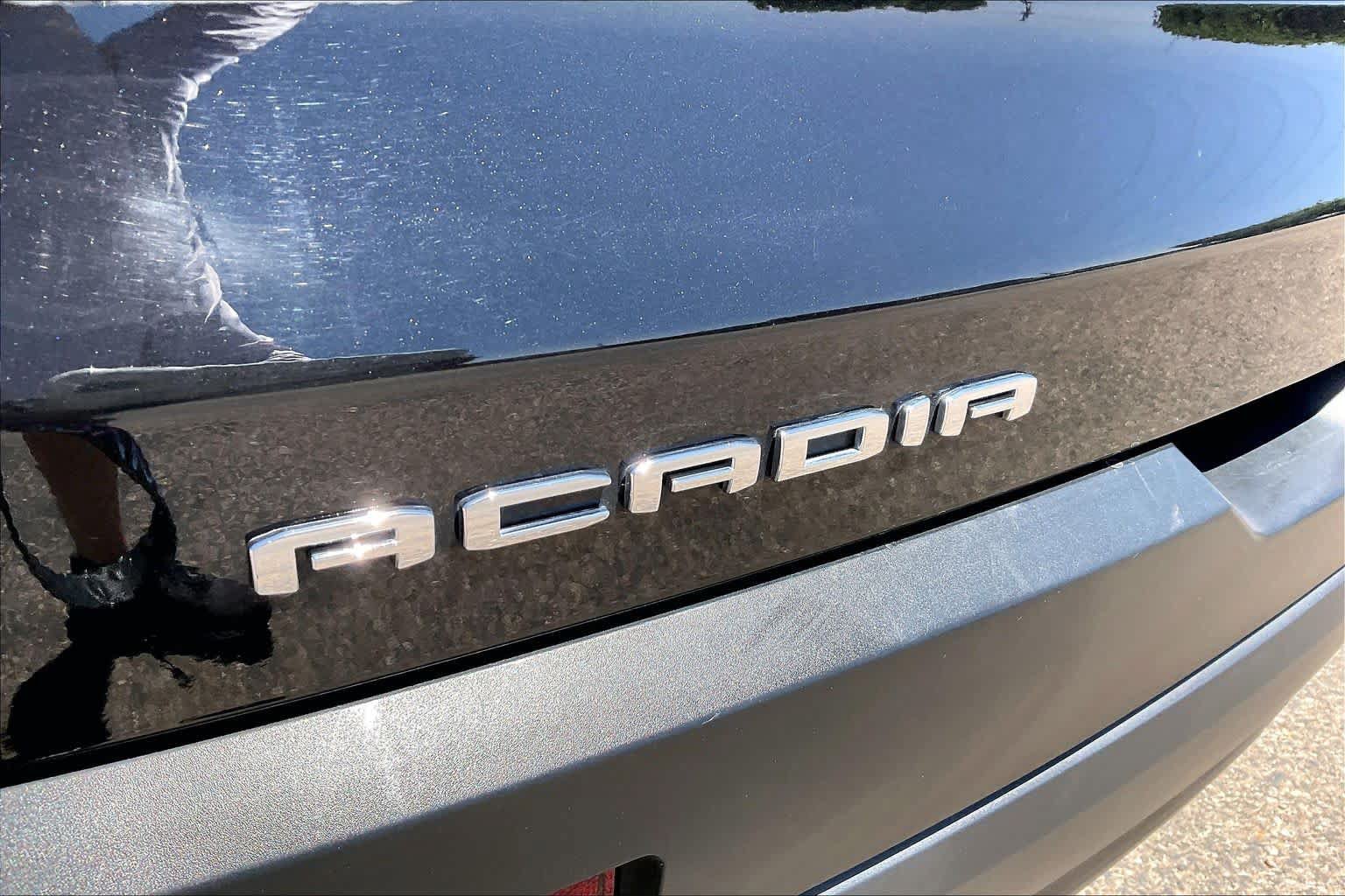 Used 2023 GMC Acadia AT4 w/ Technology Package AWD/4WD image 30