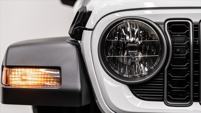 Used 2025 Jeep Gladiator Sport AWD/4WD image 40