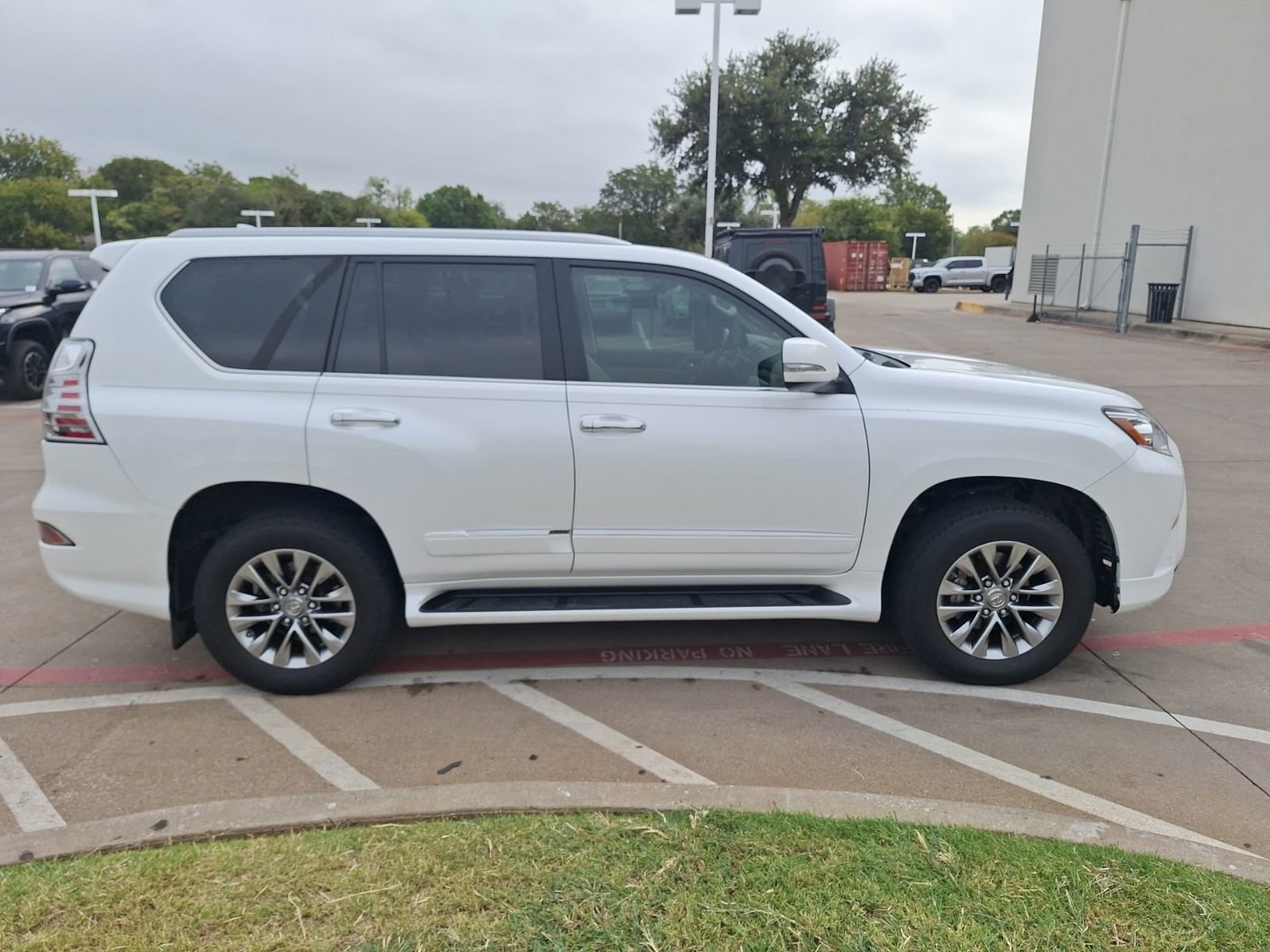 Used 2016 Lexus GX 460 Luxury image 7
