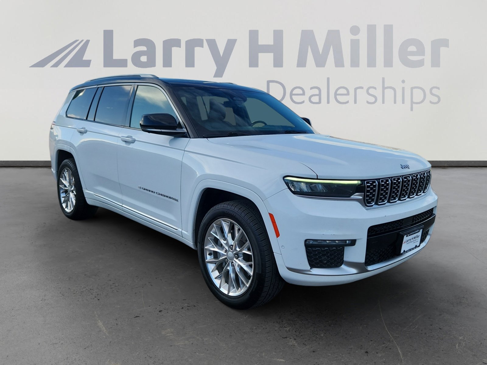 Used 2021 Jeep Grand Cherokee L Summit w/ Advanced Protech Group IV image 9