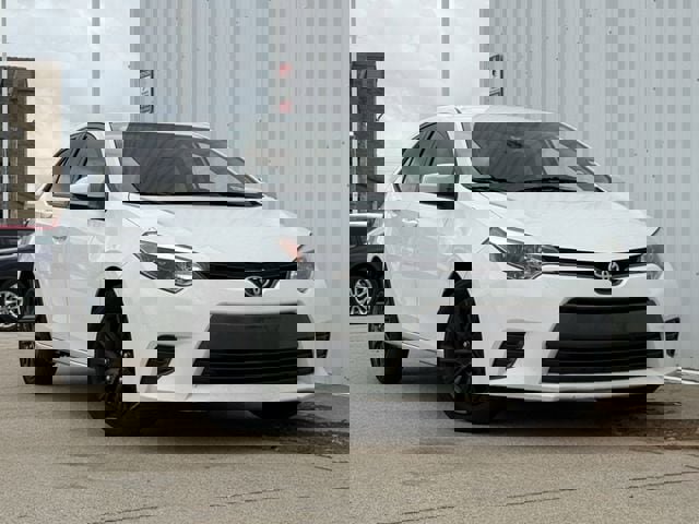 Used 2016 Toyota Corolla LE image 2