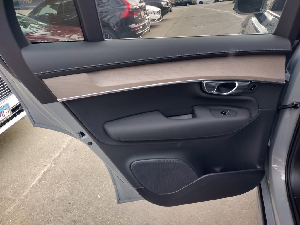 New 2026 Volvo XC90 B6 Plus w/ Protection Package Premier image 16