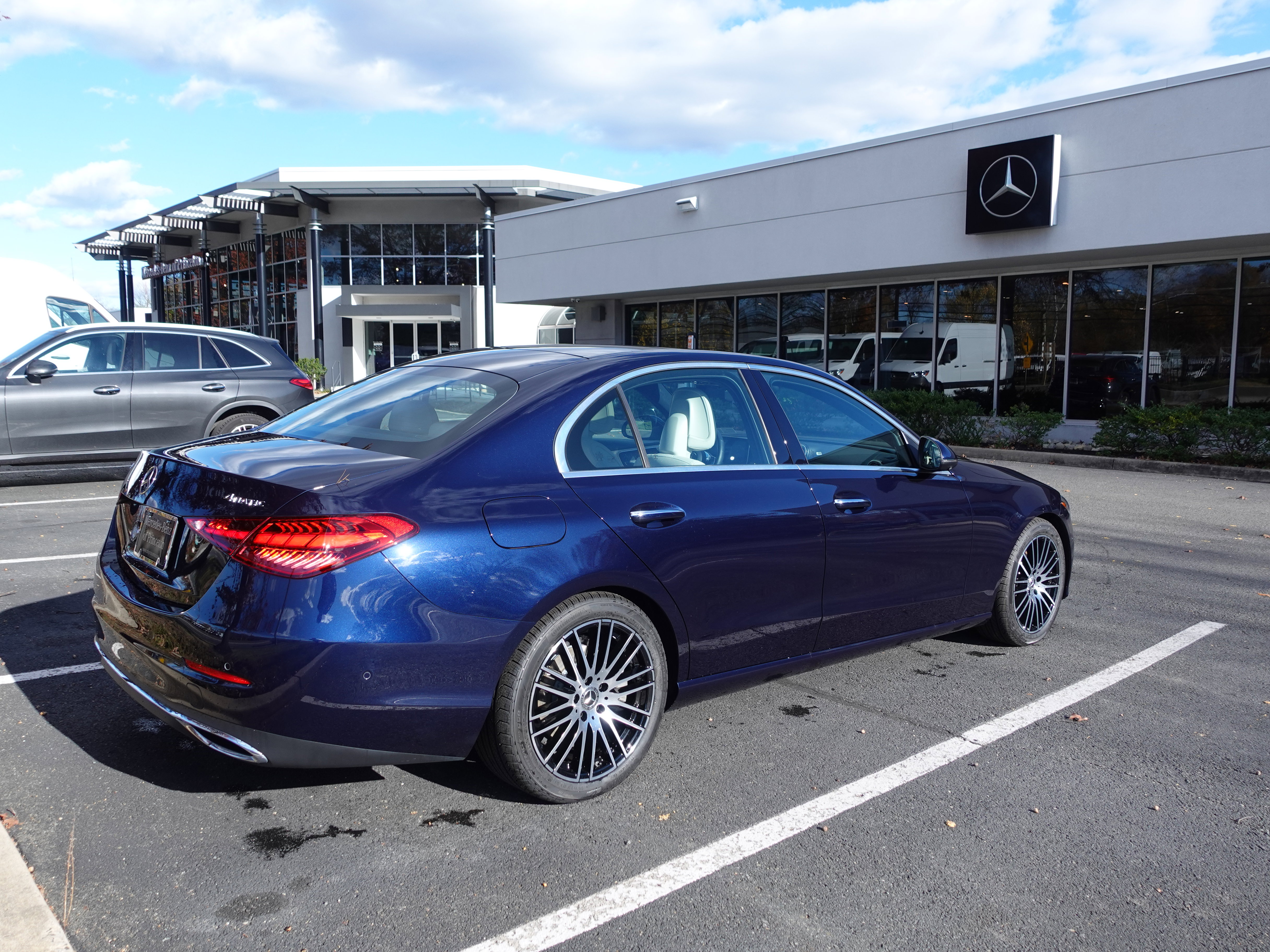 Used 2022 Mercedes-Benz C 300 4MATIC Sedan image 6
