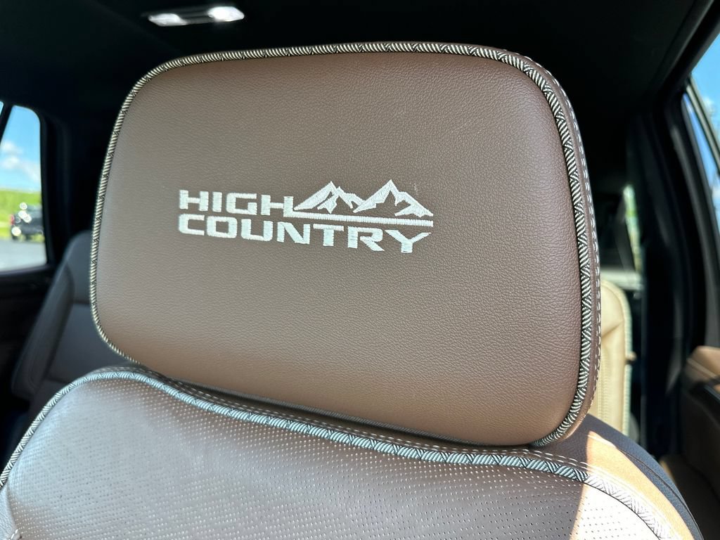 Used 2021 Chevrolet Tahoe High Country AWD/4WD image 12