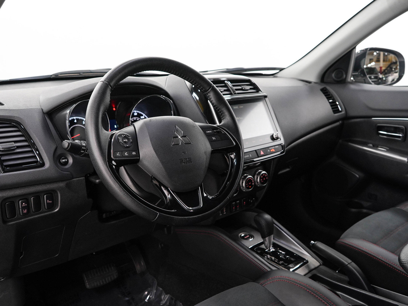 Used 2024 Mitsubishi Outlander Sport LE AWD/4WD image 23