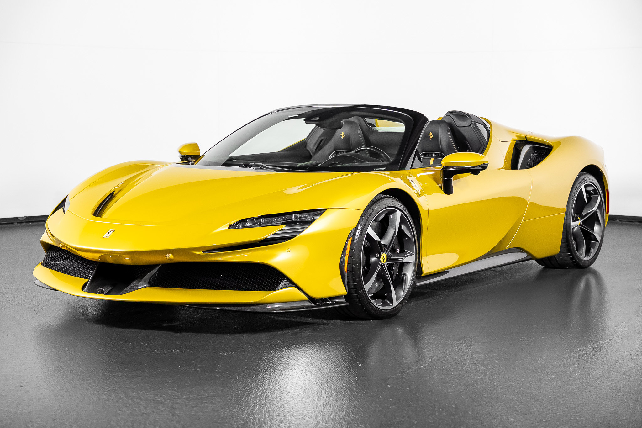 Used 2024 Ferrari SF90 Spider AWD/4WD image 13