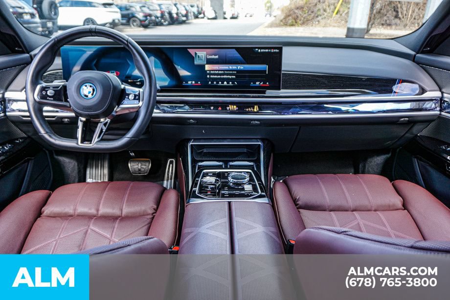 Used 2025 BMW i7 eDrive50 w/ M Sport Package RWD image 26