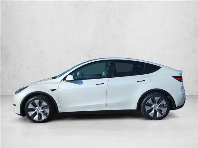 Used 2023 Tesla Model Y AWD image 9