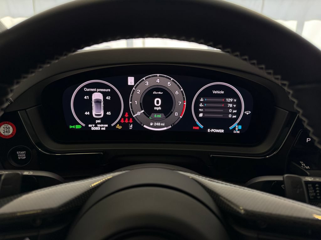 Certified 2025 Porsche Cayenne Turbo AWD/4WD image 21