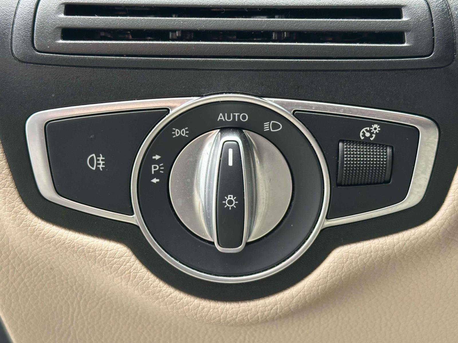 Certified 2022 Mercedes-Benz GLC 300 4MATIC image 18