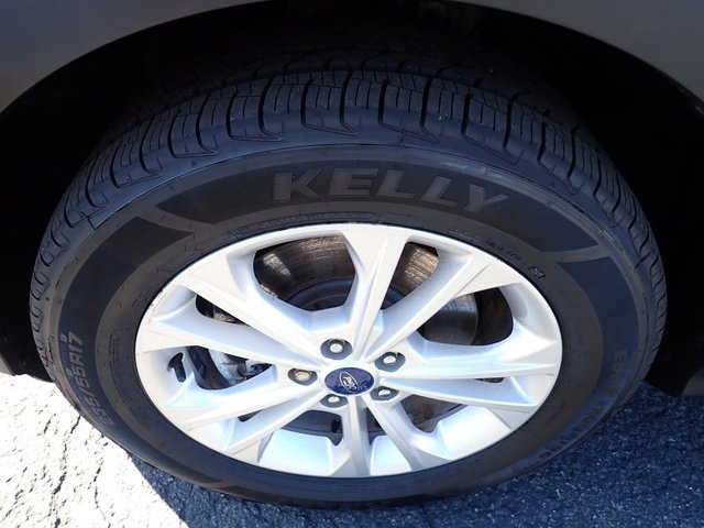 Used 2017 Ford Escape SE image 12