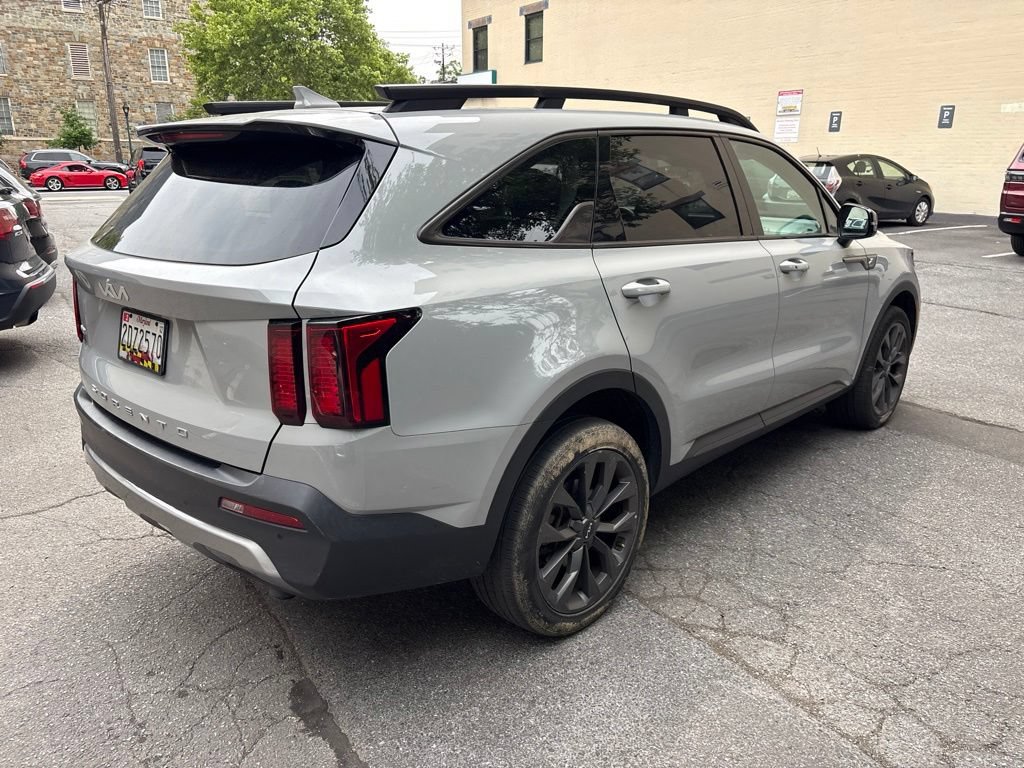 Certified 2022 Kia Sorento X-Line EX AWD/4WD image 3