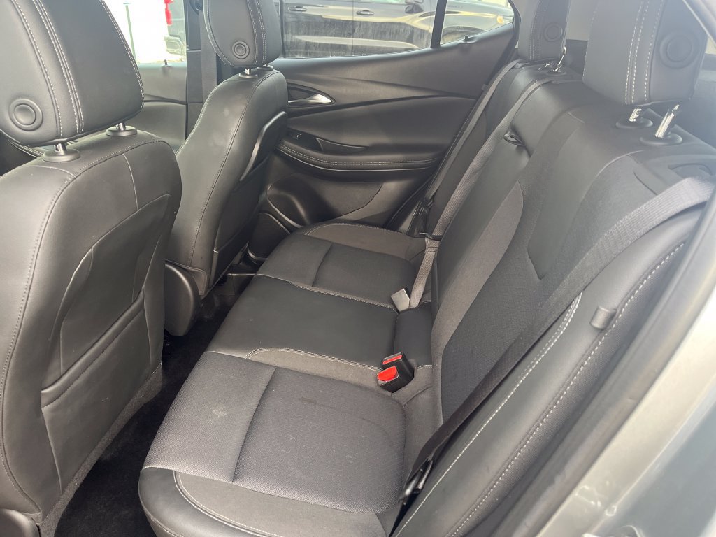 Used 2023 Buick Encore GX Select w/ Sport Touring Package FWD image 27