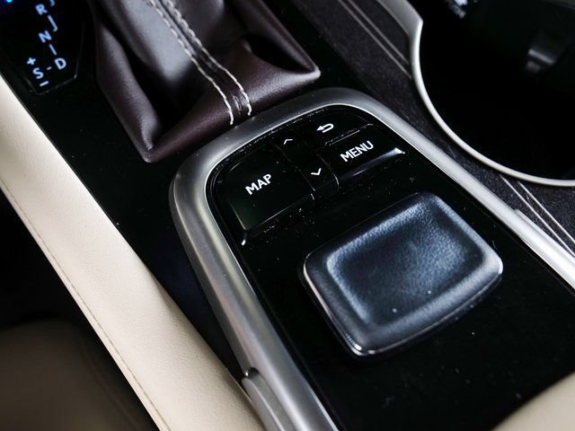 Used 2019 Lexus RX 450h AWD w/ Luxury Package image 22