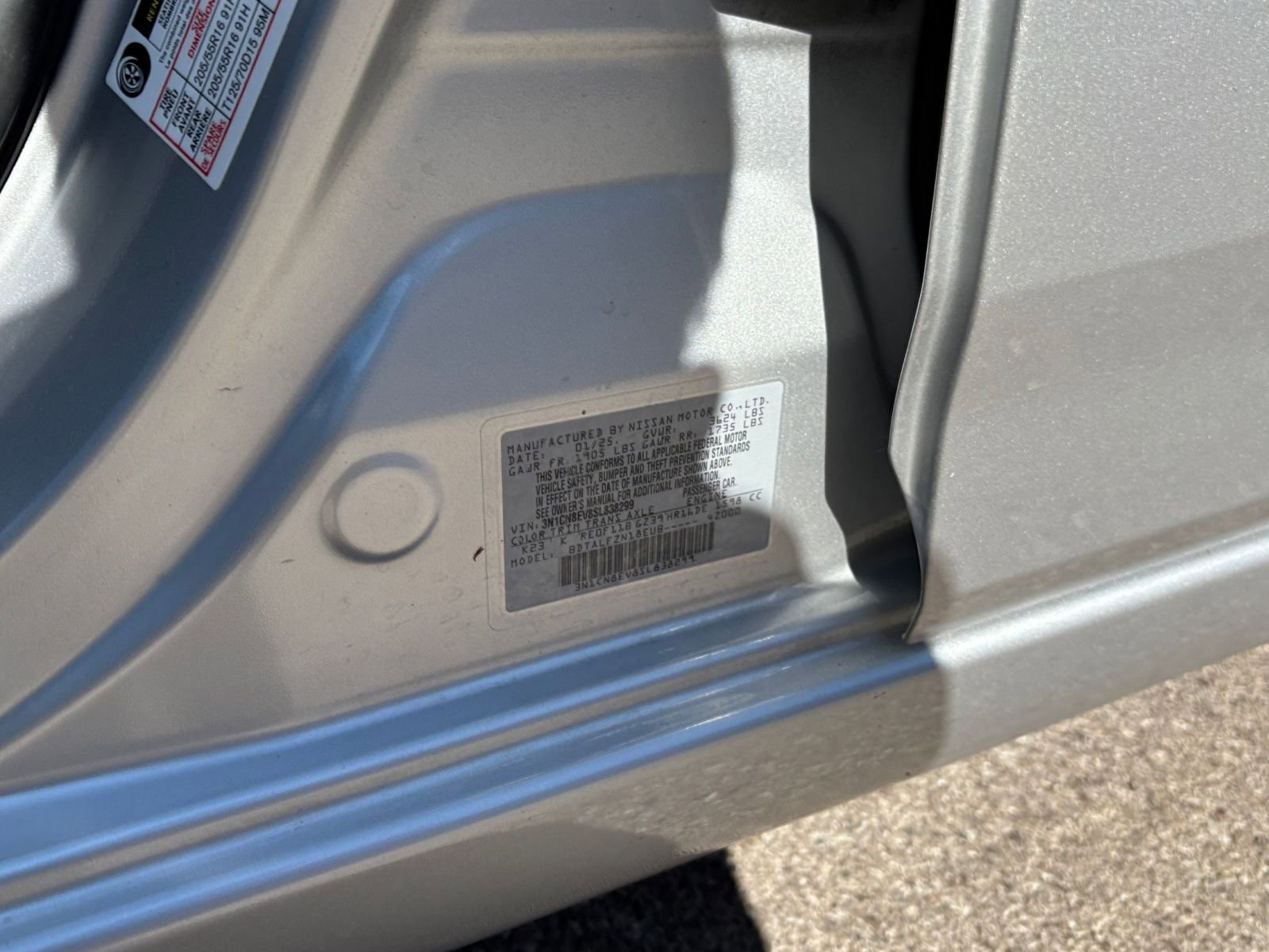 Used 2025 Nissan Versa SV FWD image 27