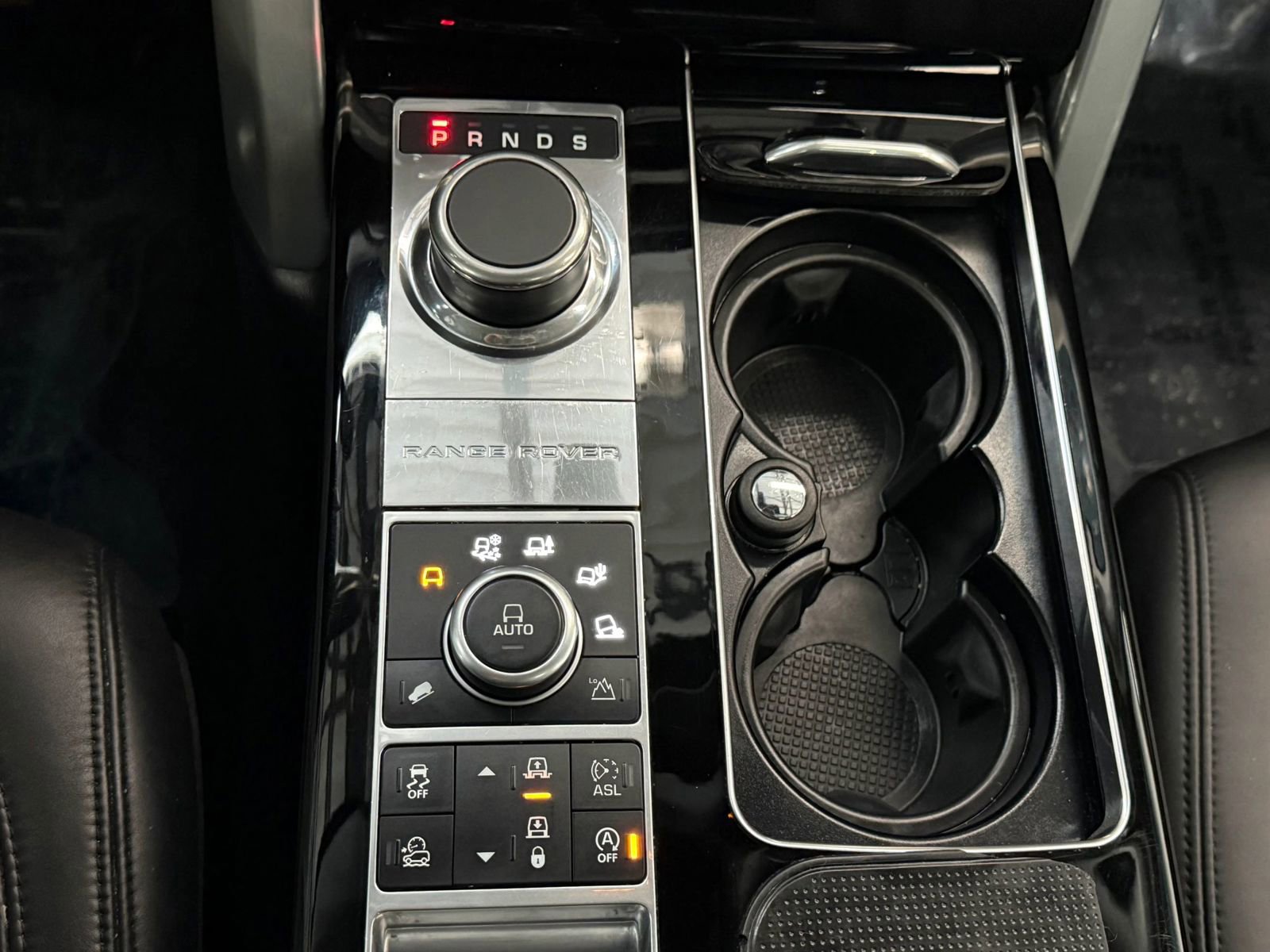 Used 2016 Land Rover Range Rover HSE image 36