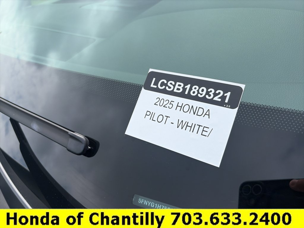 Used 2025 Honda Pilot Touring image 33