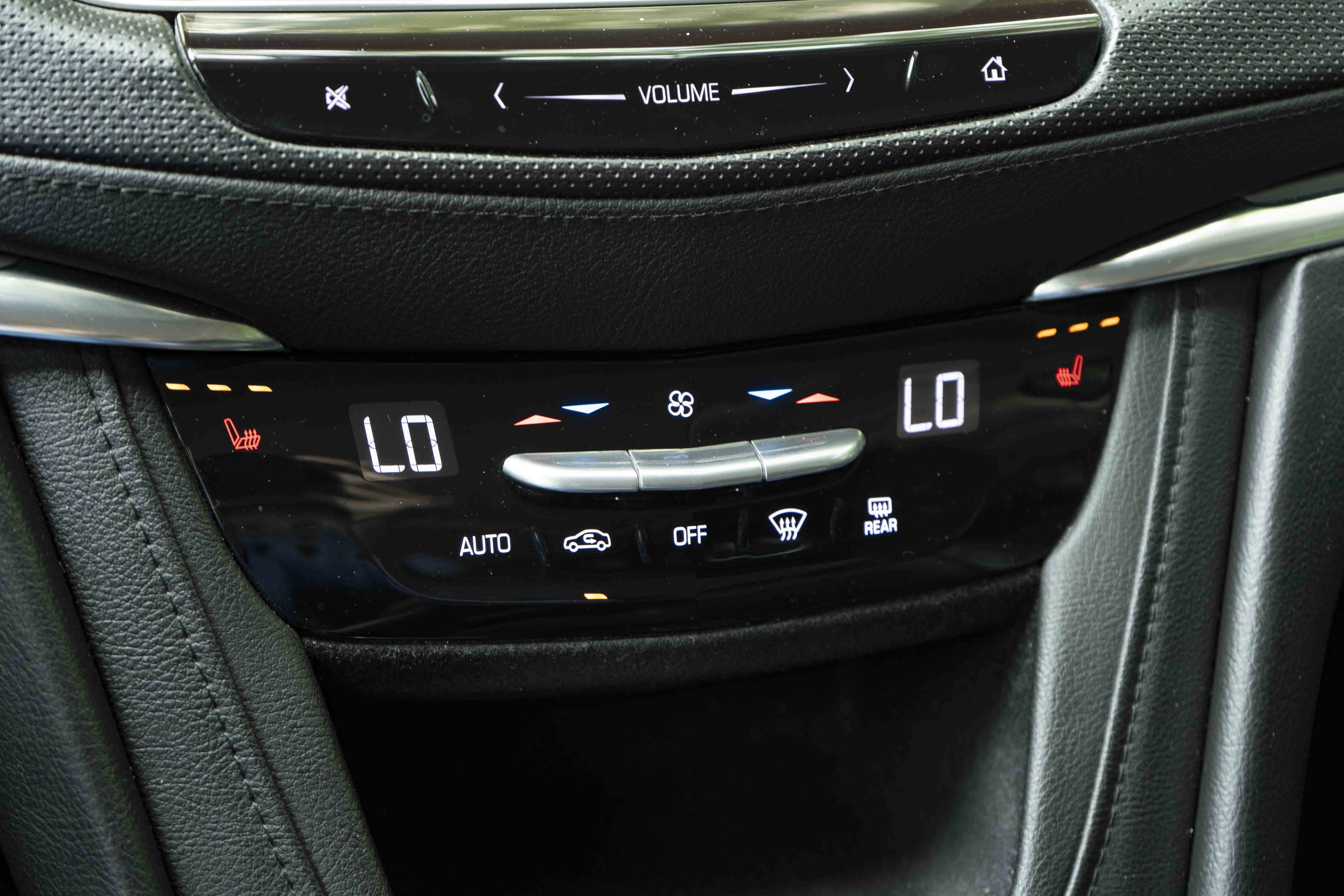 Used 2017 Cadillac XT5 Luxury image 34