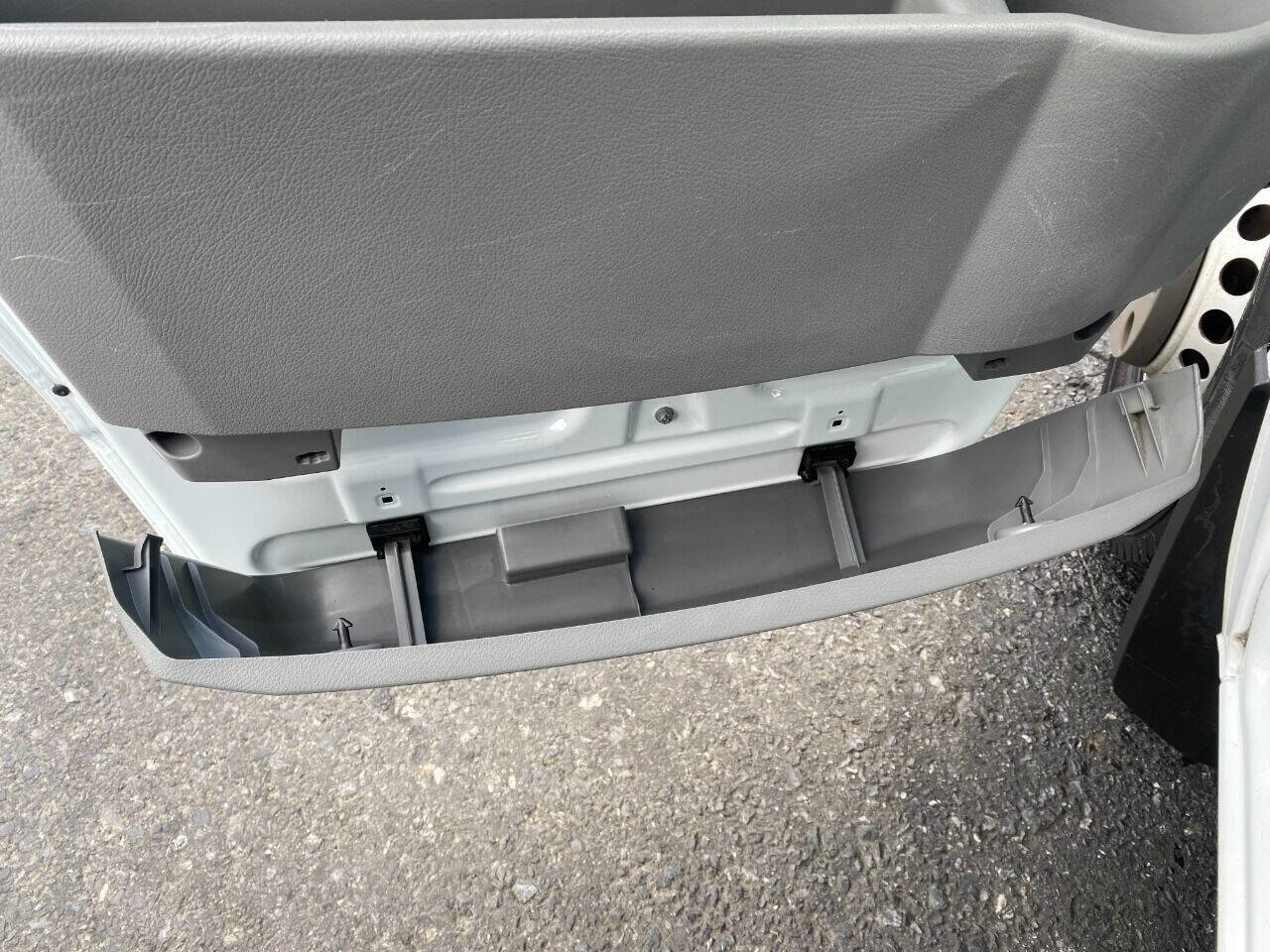 Used 2014 Mercedes-Benz Sprinter 3500 image 12