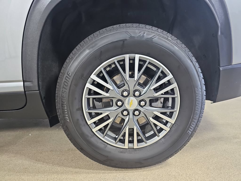 Certified 2024 Chevrolet Traverse LT AWD/4WD image 41