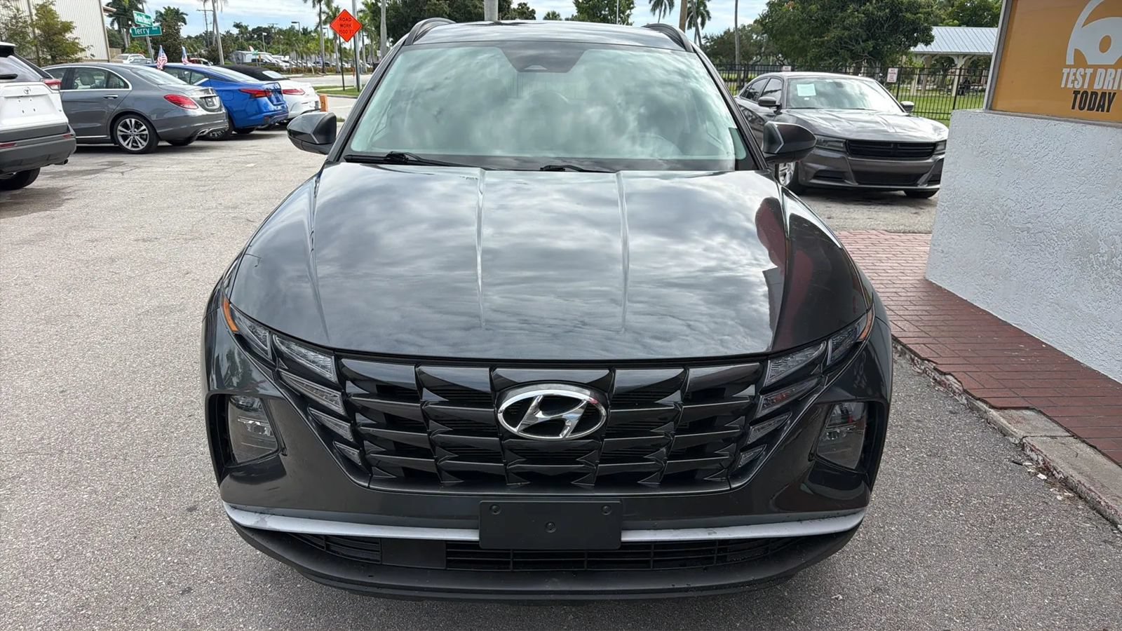 Used 2024 Hyundai Tucson SEL AWD/4WD image 1