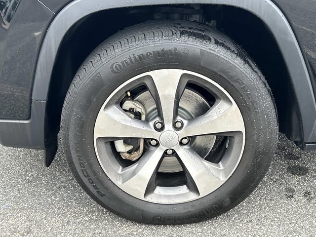 Used 2022 Jeep Cherokee Limited AWD/4WD image 9