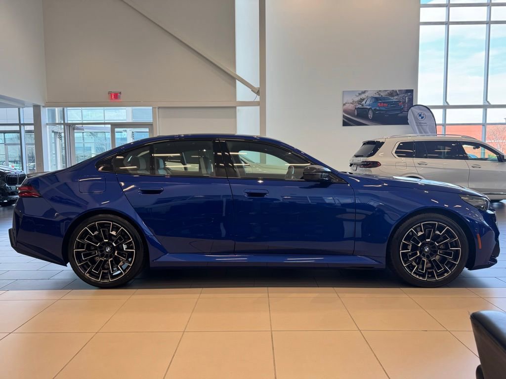 New 2026 BMW M5 w/ Carbon Package image 7