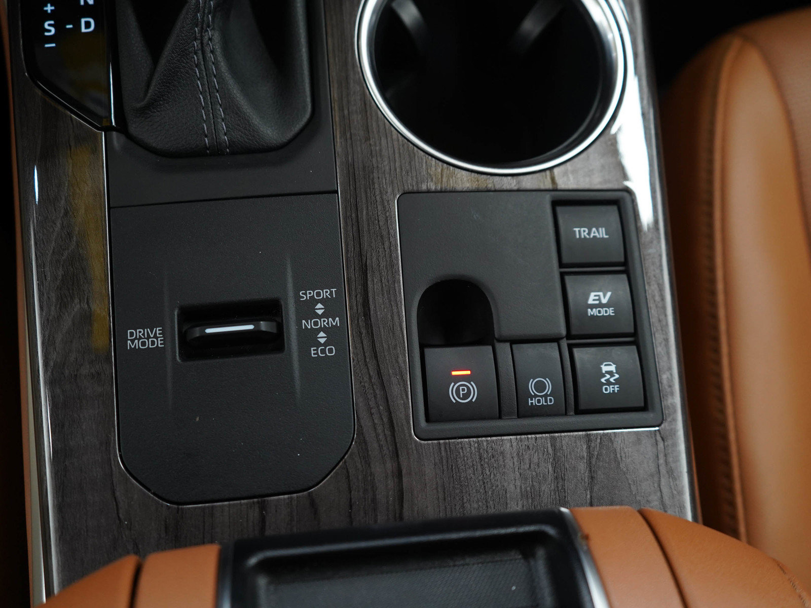 Used 2025 Toyota Highlander Platinum AWD/4WD image 24