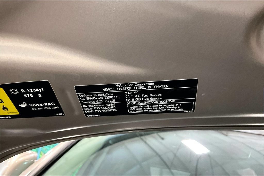 Certified 2023 Volvo XC40 B5 Core w/ Convenience Package AWD/4WD image 31