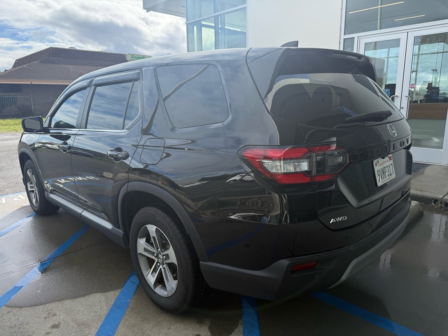 Used 2023 Honda Pilot EX-L image 5