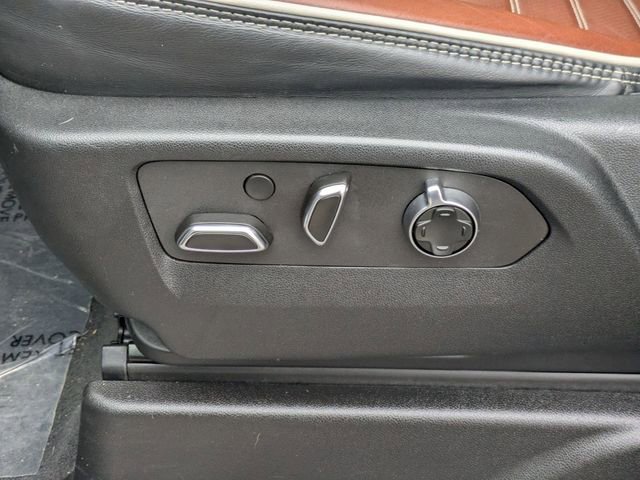 Used 2023 GMC Yukon Denali Ultimate image 14