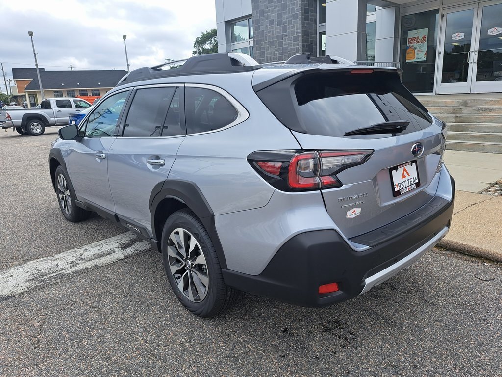 New 2025 Subaru Outback Touring XT image 4