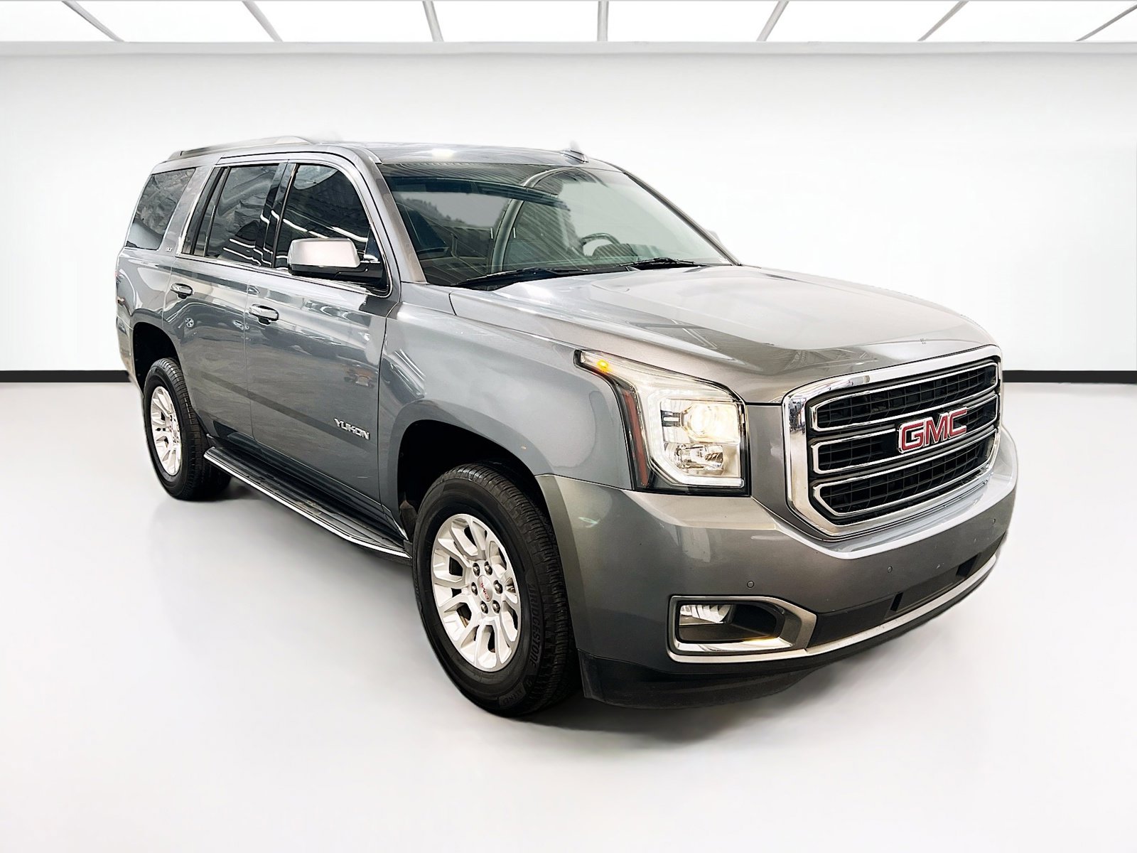 Used 2019 GMC Yukon SLT image 3