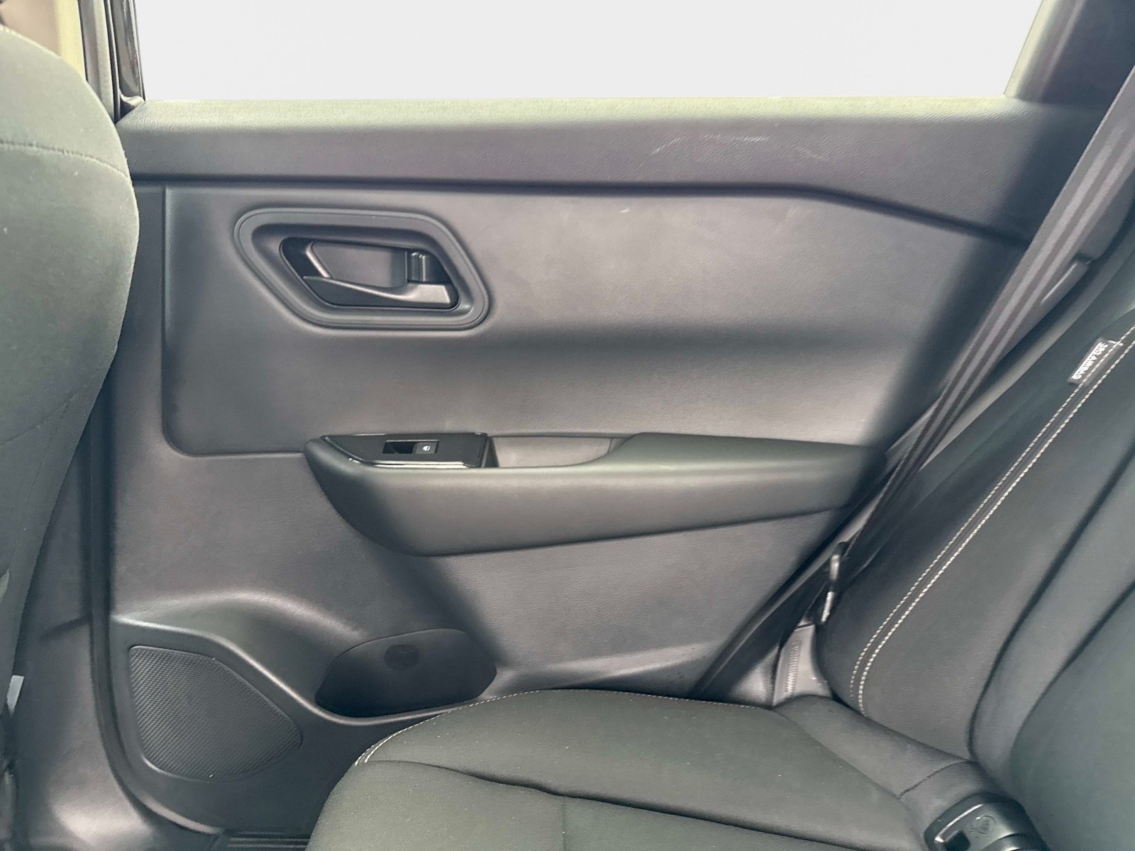 Used 2026 Nissan Rogue S FWD image 15