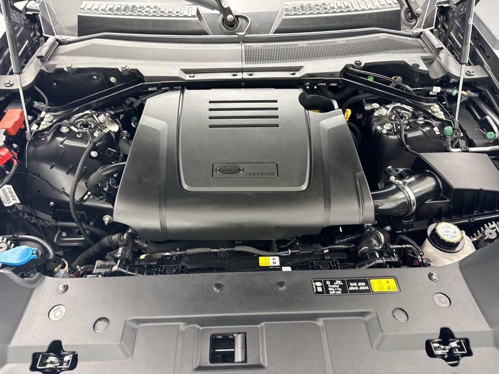 Certified 2025 Land Rover Defender 110 S image 28