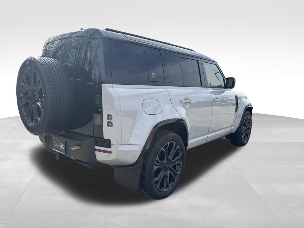 New 2026 Land Rover Defender 110 OCTA image 7