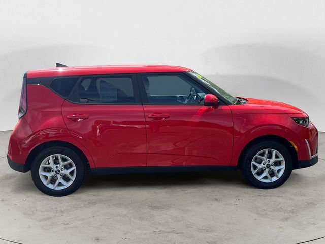 Used 2023 Kia Soul LX w/ LX Technology Package FWD image 6