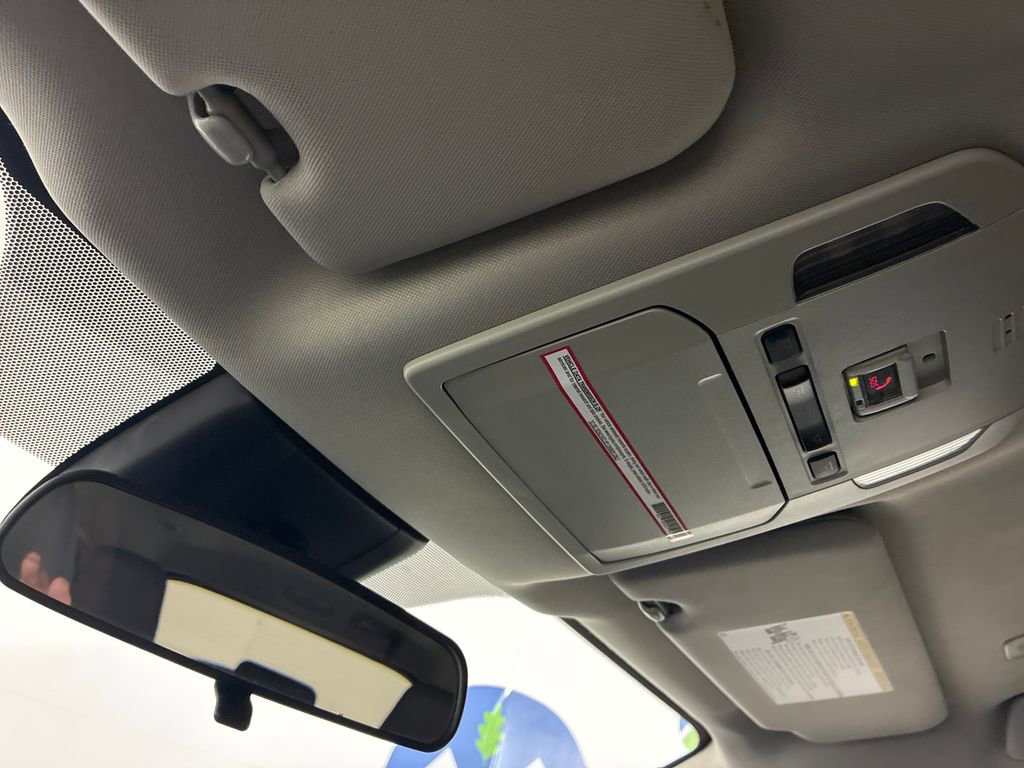 Used 2023 Toyota Highlander LE image 18