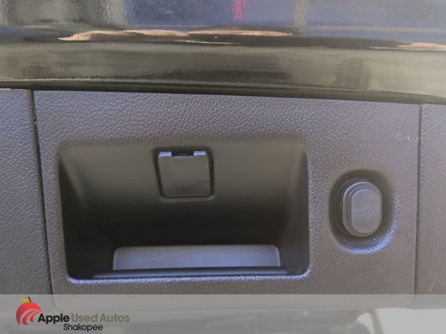 Used 2015 Cadillac Escalade Luxury image 11