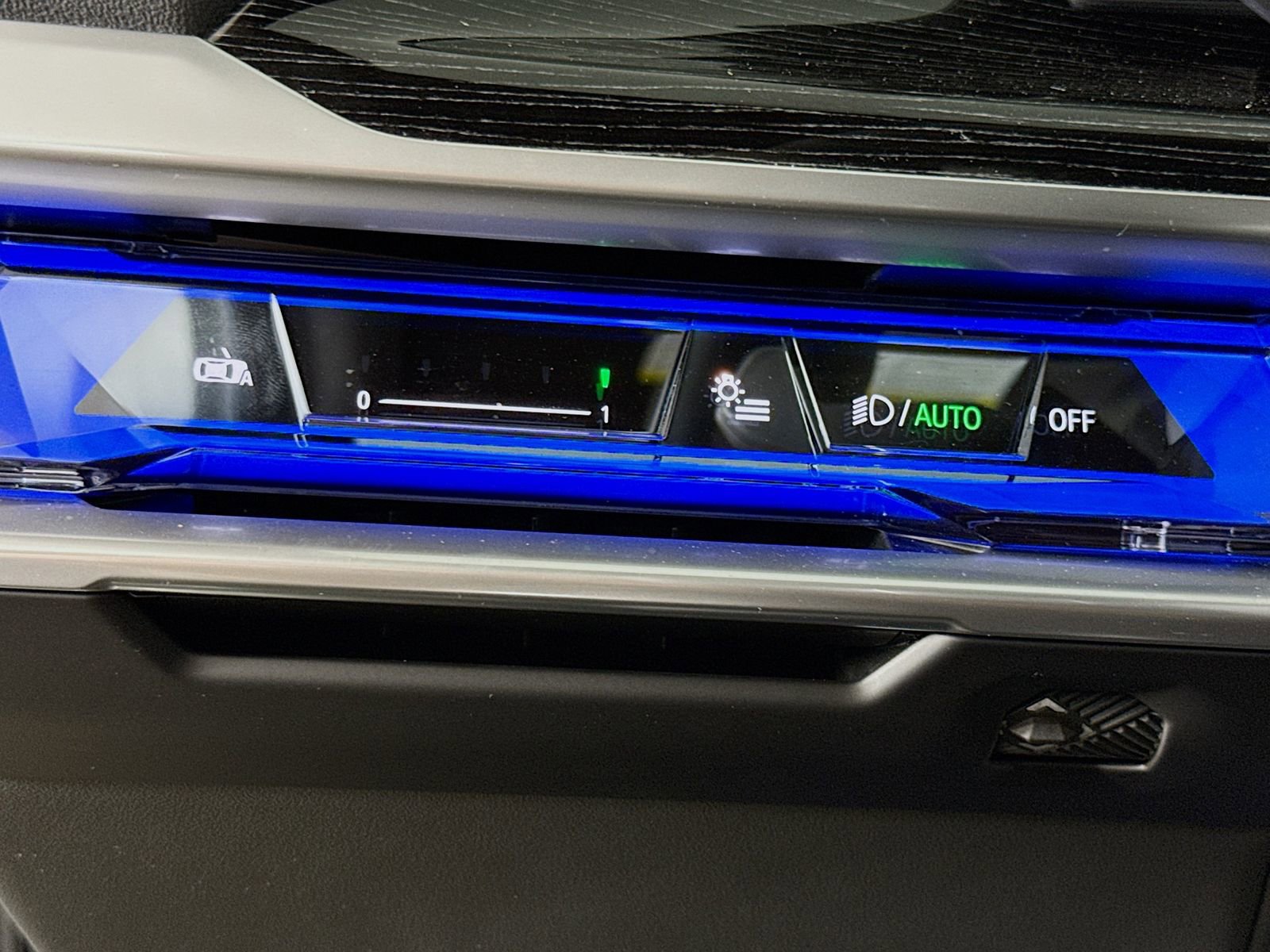 Used 2025 BMW 760i xDrive image 10